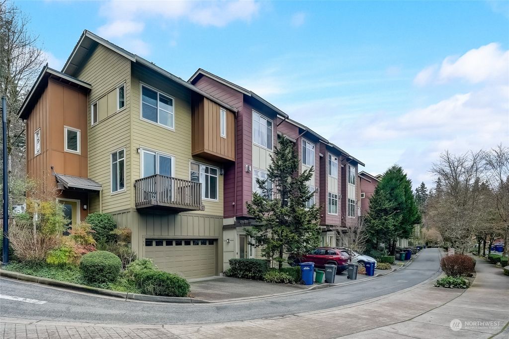 Photo of 59 Cougar Ridge Road NW, Issaquah, WA 98027 (MLS # 2206768)