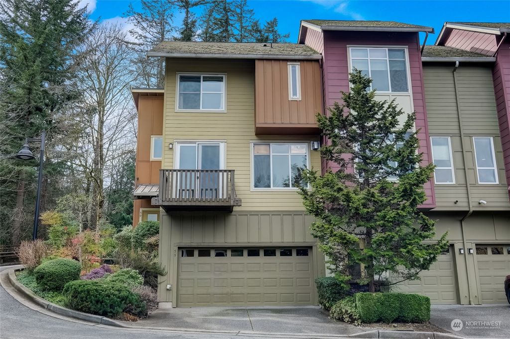 Photo of 59 Cougar Ridge Road NW, Issaquah, WA 98027 (MLS # 2206768)