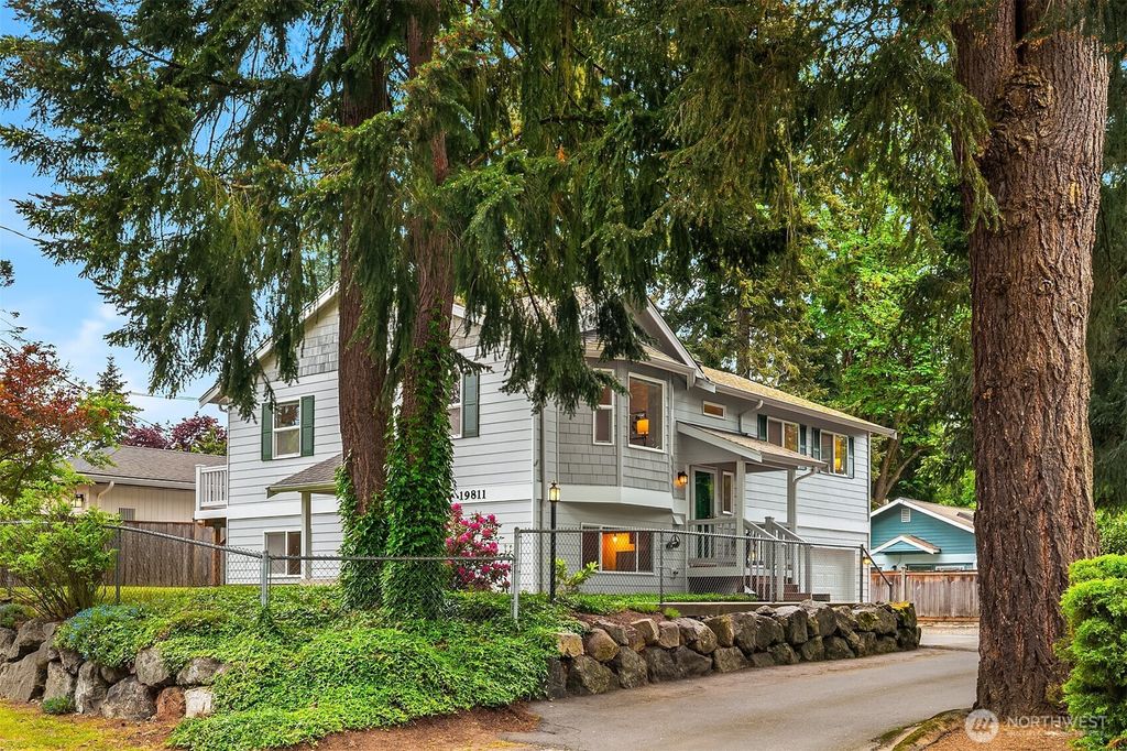 Photo of 19811 Wallingford Avenue N, Shoreline, WA 98133 (MLS # 2525464)