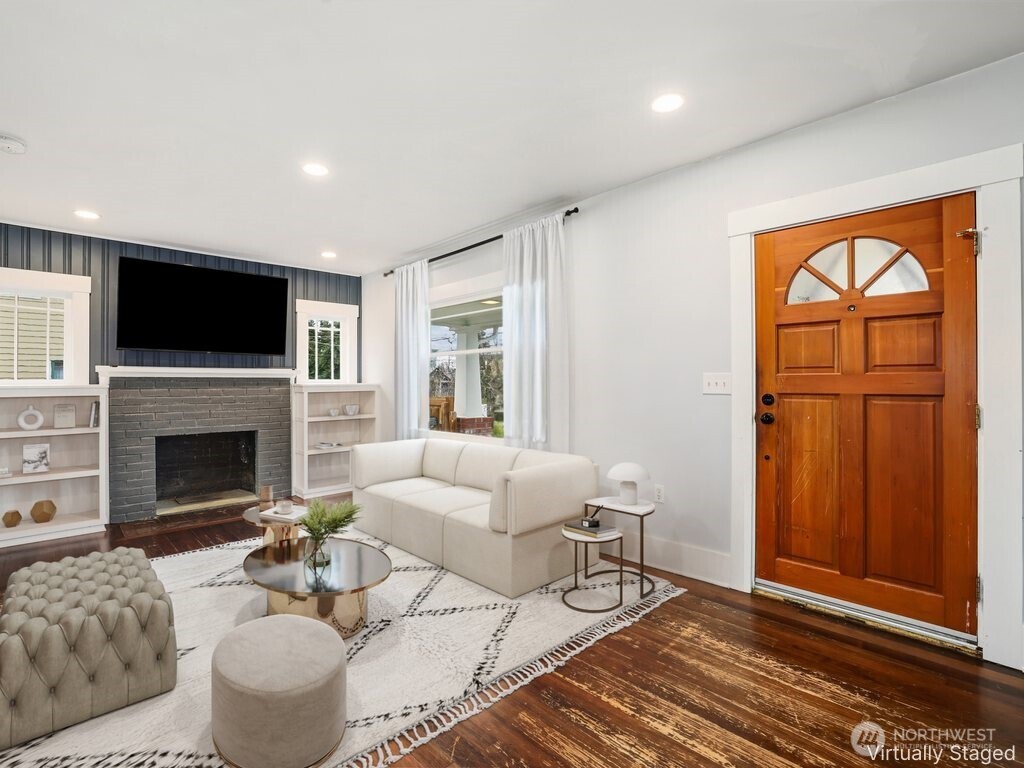 709 N Puget Sound Avenue