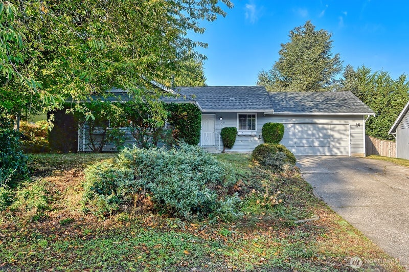 3821 Del Bonita Way