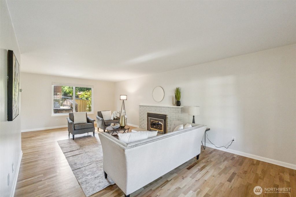 Photo of 7309 134th Avenue NE, Redmond, WA 98052 (MLS # 2385374)