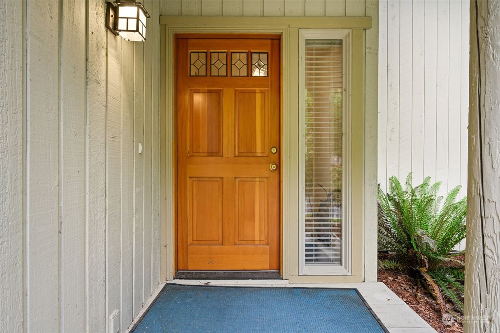 Photo of 6617 159th Avenue NE, Redmond, WA 98052 (MLS # 2242937)