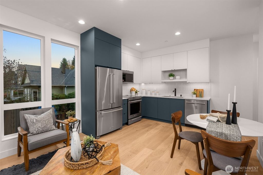 Photo of 222 B 10th Avenue E, Seattle, WA 98102 (MLS # 2394692)