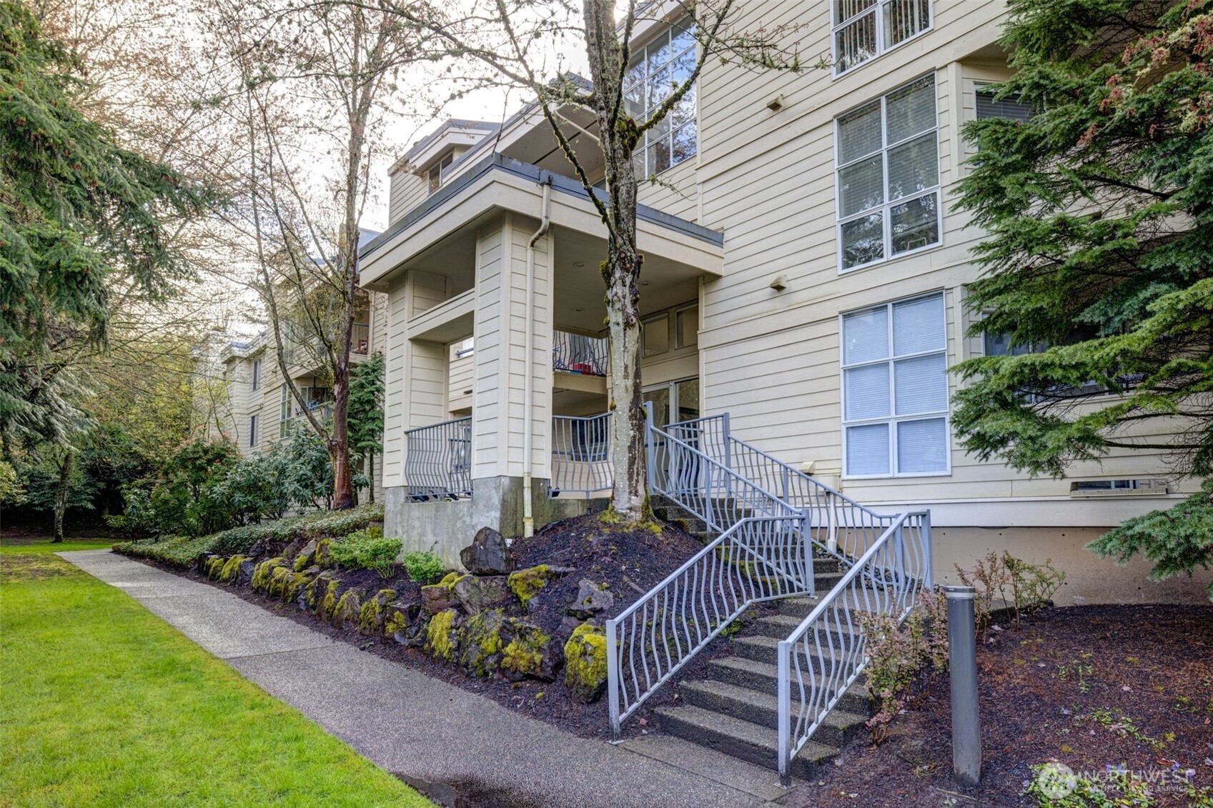 424 102nd Avenue SE 104