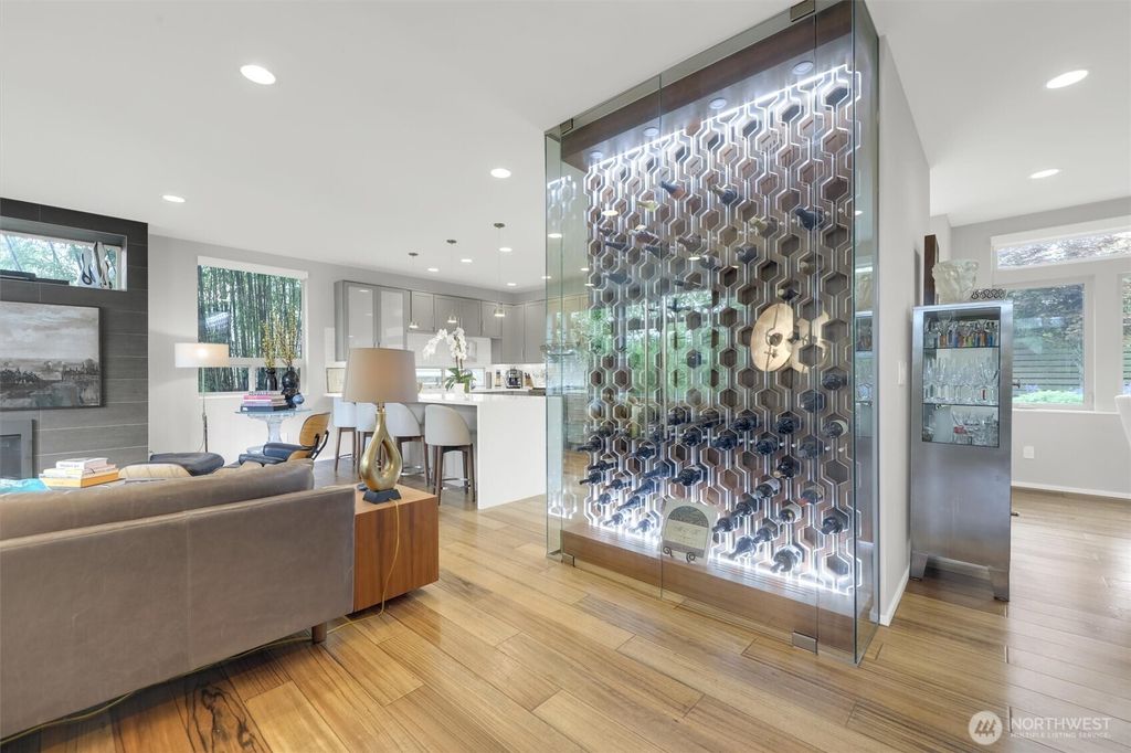 Photo of 160 27th Ave Ave, Seattle, WA 98122 (MLS # 2363003)