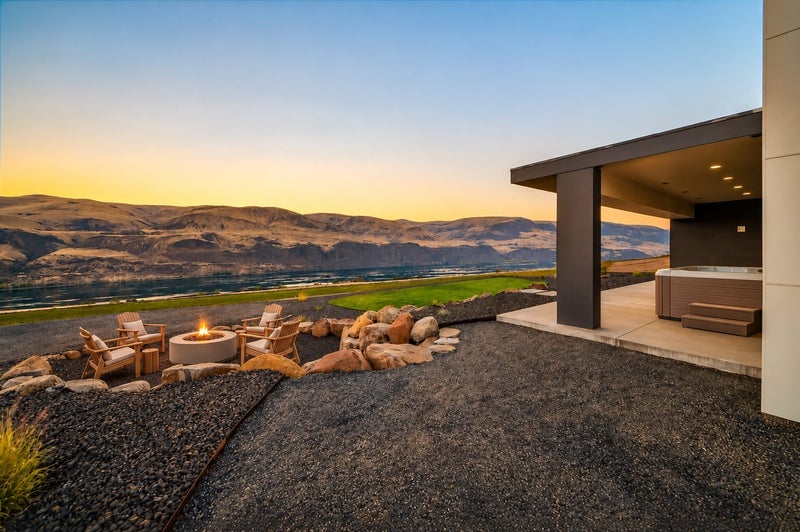 25 Syrah Lane