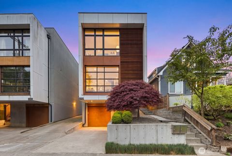 Photo of 213 21st Avenue, Seattle, WA 98122 (MLS # 2510914)