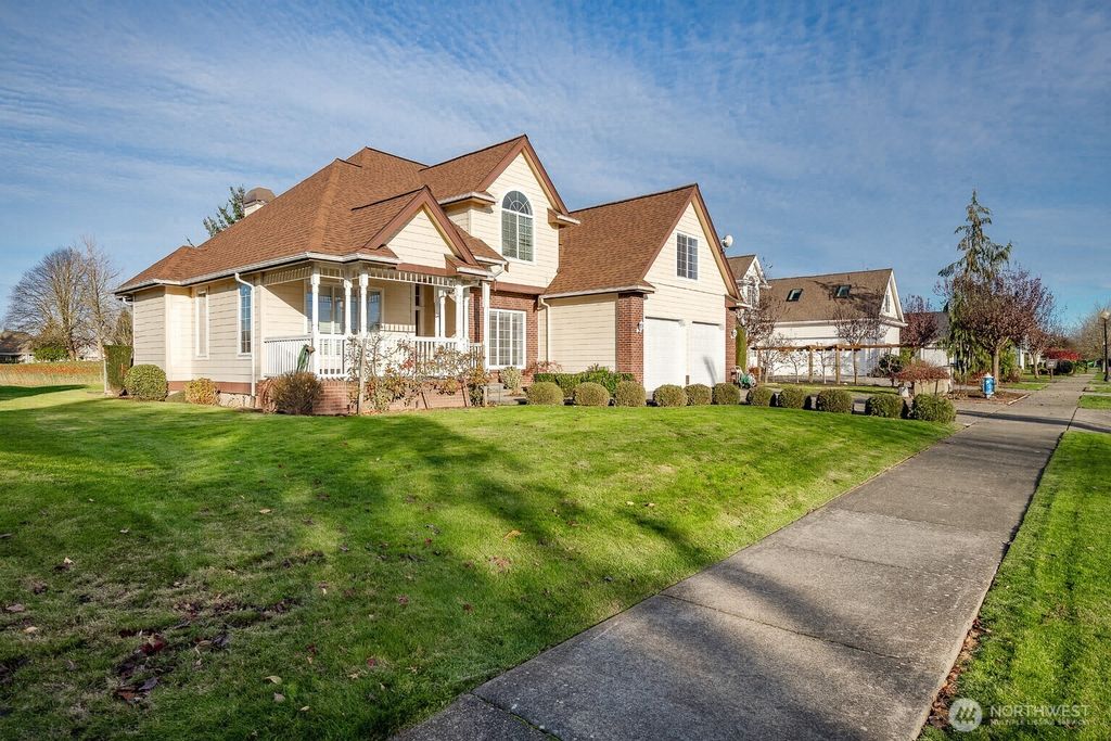 Photo of 600 Sunrise Drive, Lynden, WA 98264 (MLS # 2456969)