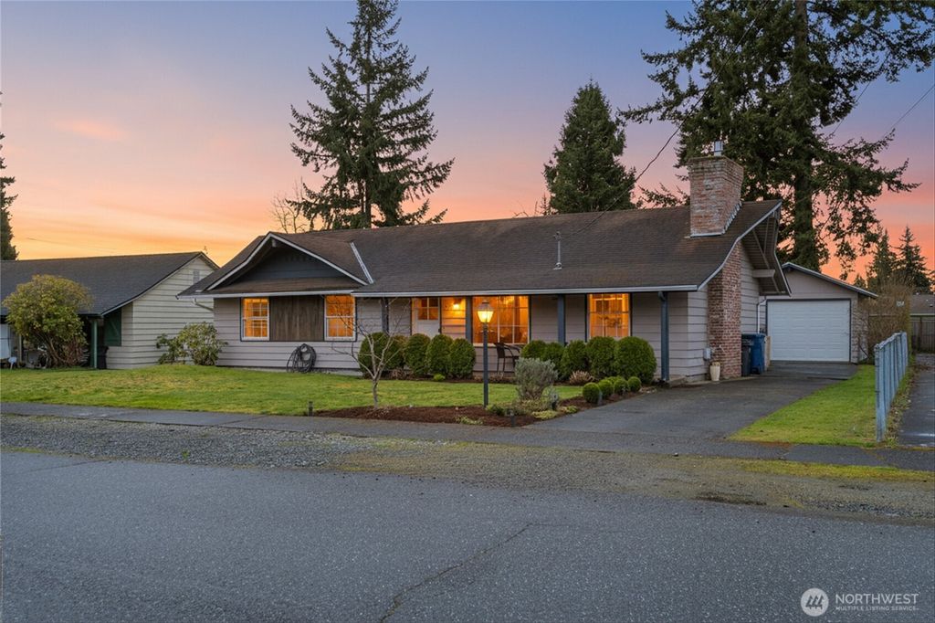 Photo of 4602 94th Place NE, Marysville, WA 98270 (MLS # 2490680)