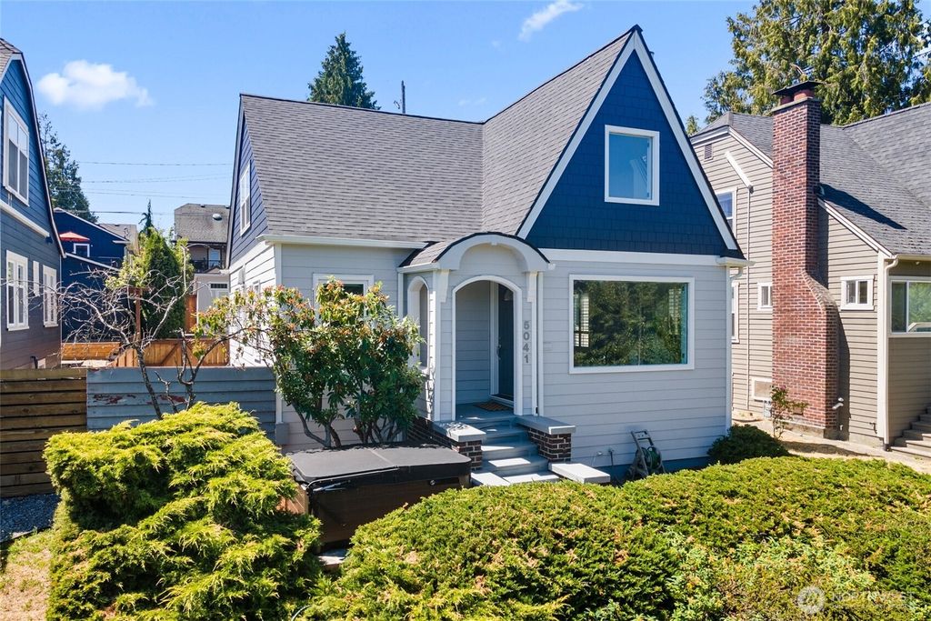 Photo of 5041 35th Avenue SW, Seattle, WA 98126 (MLS # 2401279)