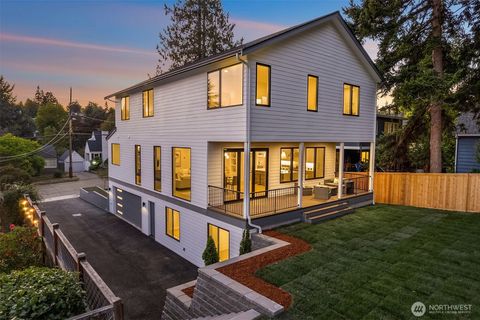 6214 40th Avenue NE Seattle WA 98115