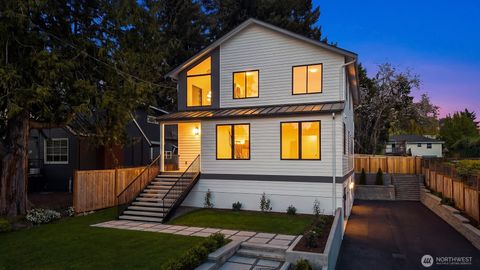 Photo of 6214 40th Avenue NE, Seattle, WA 98115 (MLS # 2469714)