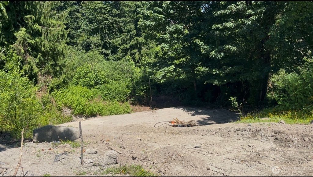 Photo of 3333 Nassau St St, Everett, WA 98201 (MLS # 2422677)
