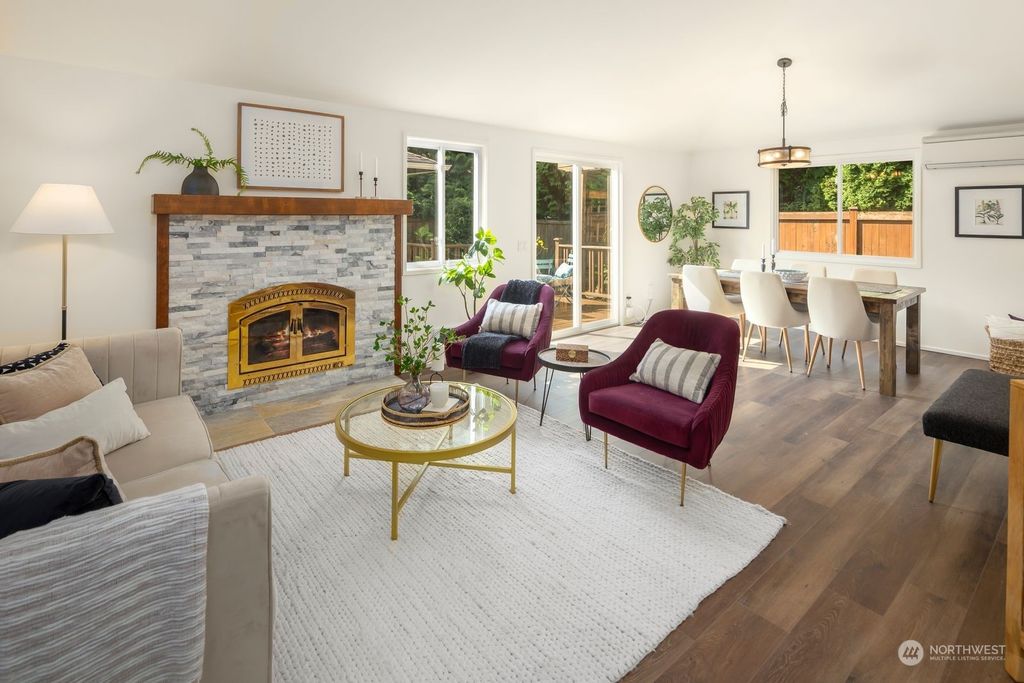 Photo of 5500 170th Place SW, Lynnwood, WA 98037 (MLS # 2278290)