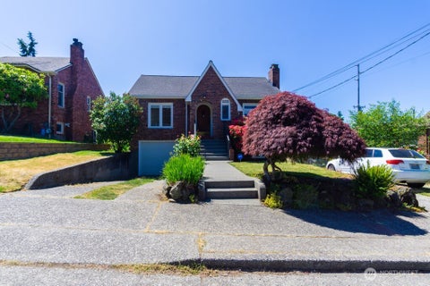 Photo of 507 NE 91st Street, Seattle, WA 98115 (MLS # 2584662)