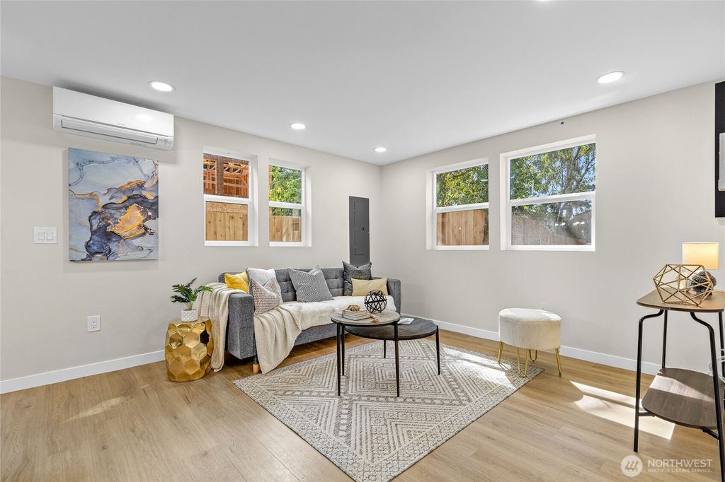 Photo of 1401 N 137th Street, Seattle, WA 98133 (MLS # 2446982)
