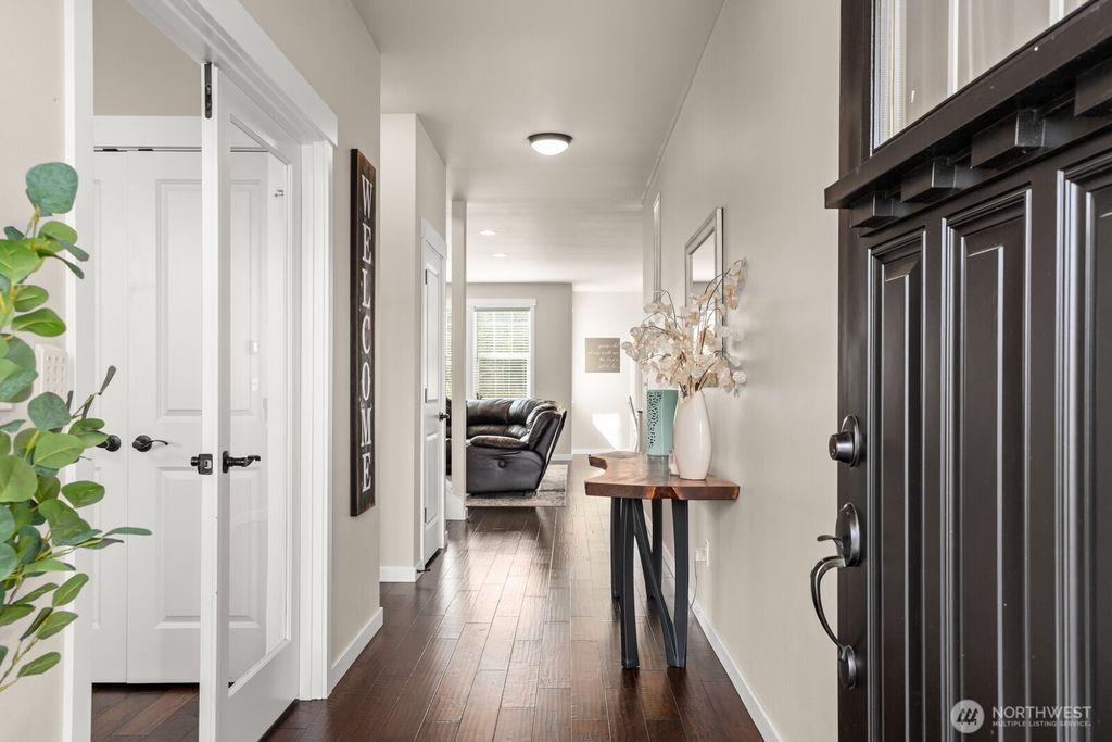 Photo of 10916 Bay Meadows Lane, Burlington, WA 98233 (MLS # 2485188)