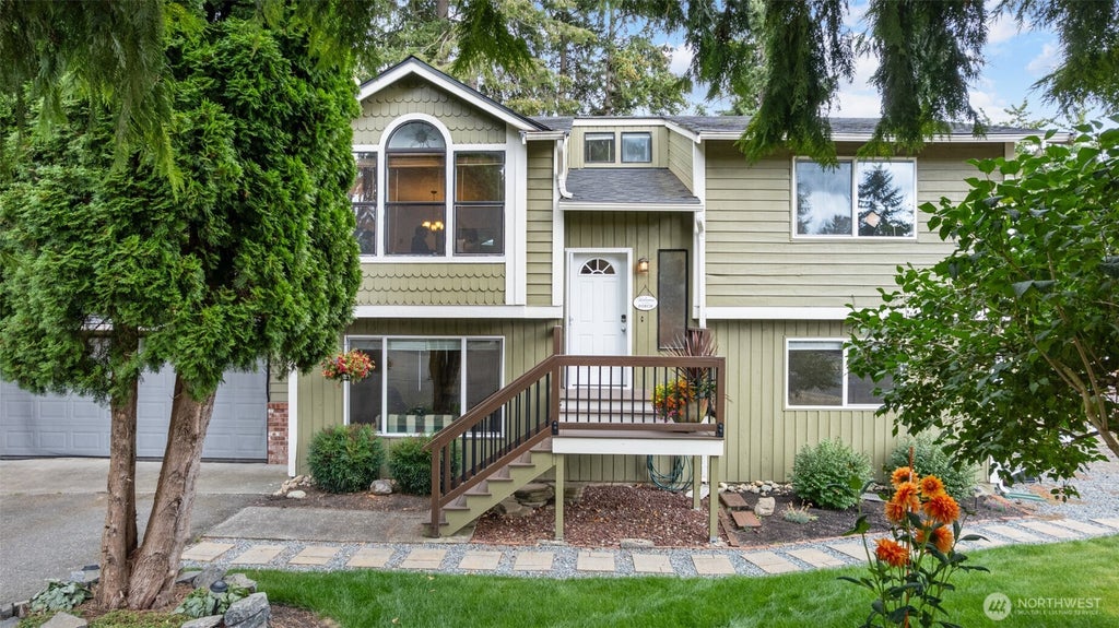 Photo of 12217 221st Avenue Ct E, Bonney Lake, WA 98391 (MLS # 2577020)