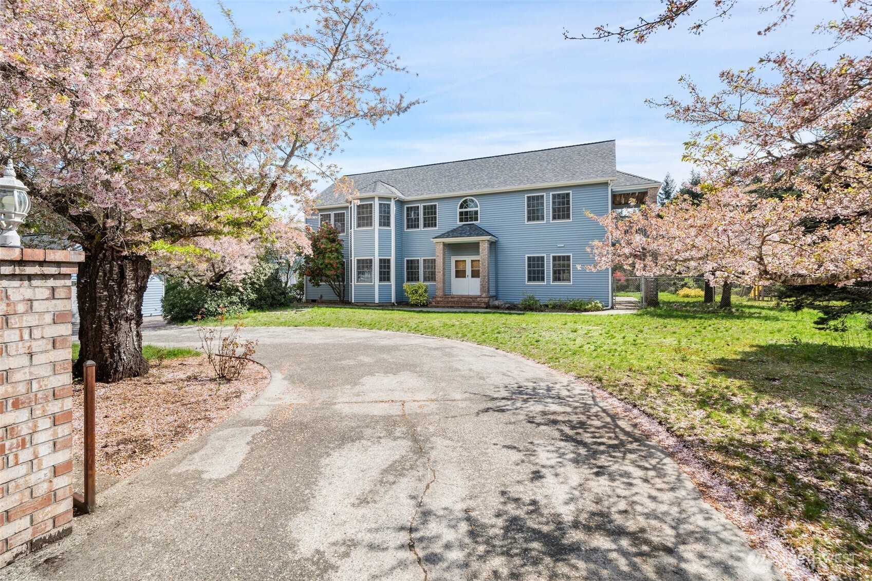 145 E Falcon Court