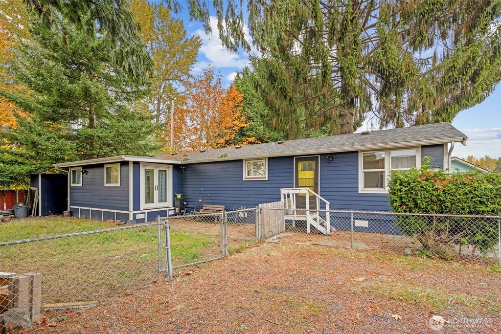 Photo of 1645 S 272nd Street #13, Federal Way, WA 98003 (MLS # 2452077)
