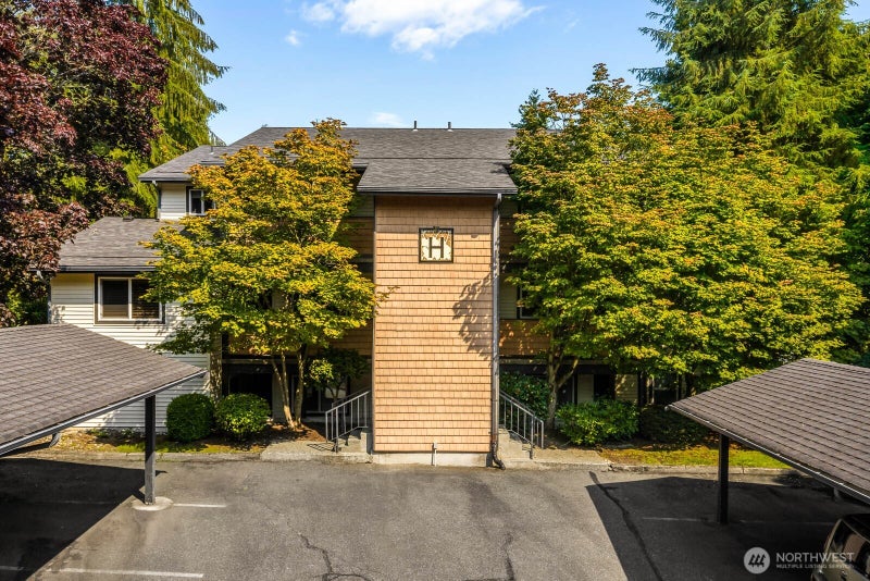 8615 238th Street SW H201