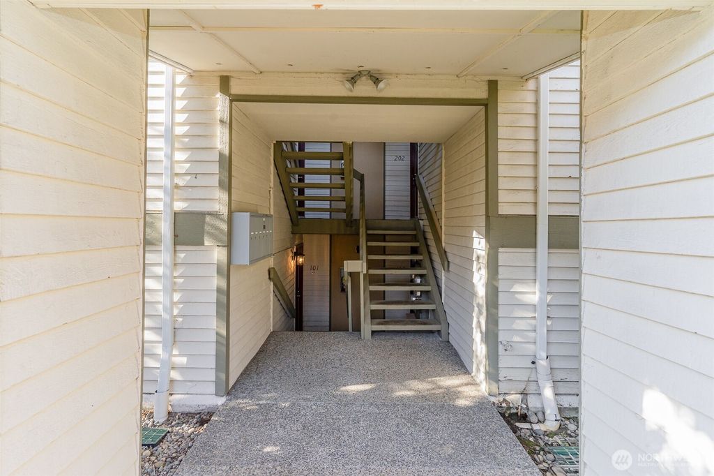 Photo of 830 Kirkland Way #202, Kirkland, WA 98033 (MLS # 2505142)