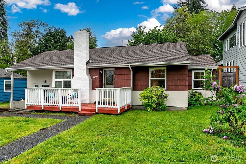 Photo of 15545 8th Avenue NE, Shoreline, WA 98155 (MLS # 2523167)