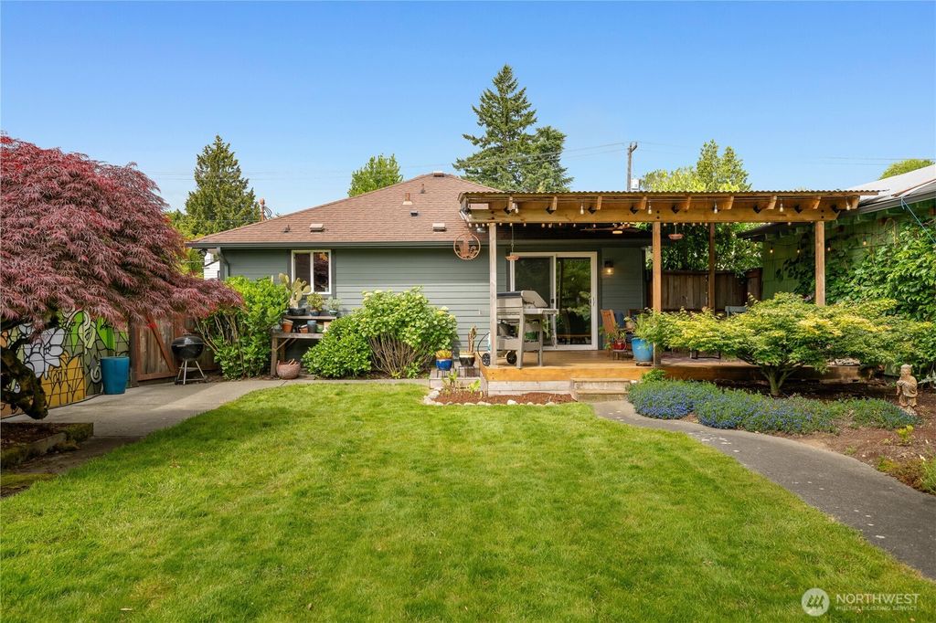Photo of 11008 2nd Avenue S, Seattle, WA 98168 (MLS # 2376197)