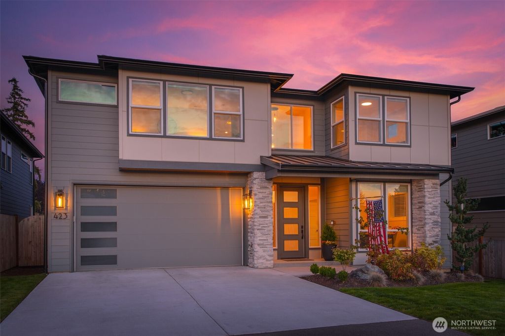 Photo of 423 Rockefeller Avenue, Everett, WA 98201 (MLS # 2429650)
