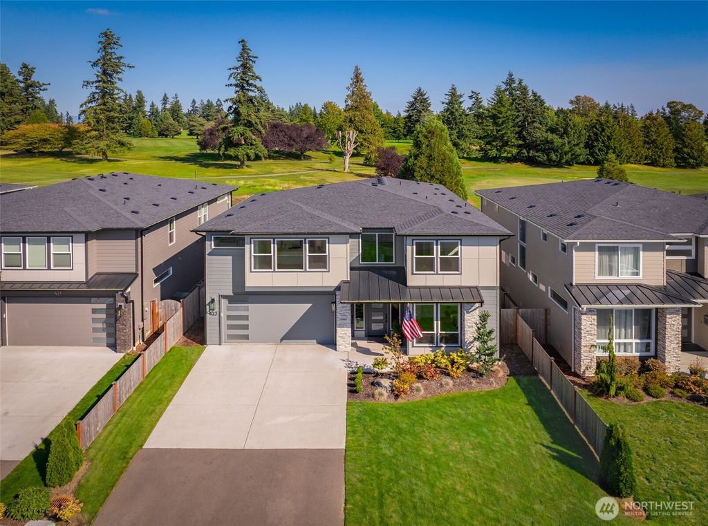Photo of 423 Rockefeller Avenue, Everett, WA 98201 (MLS # 2429650)