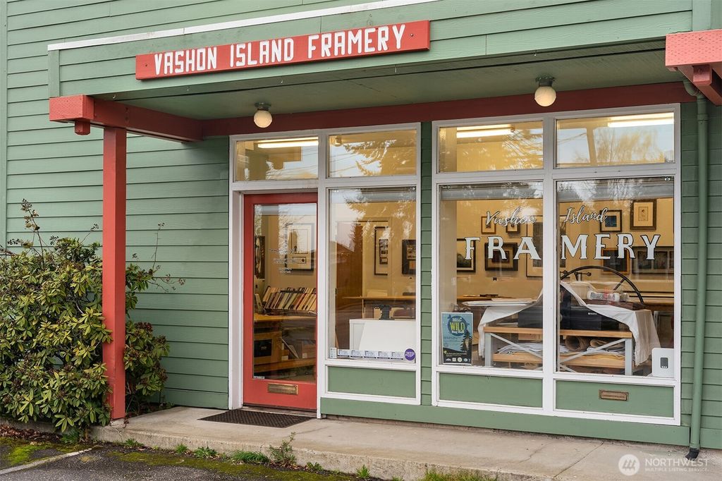 Photo of 17232 Vashon Highway SW #E, Vashon, WA 98070 (MLS # 2493051)