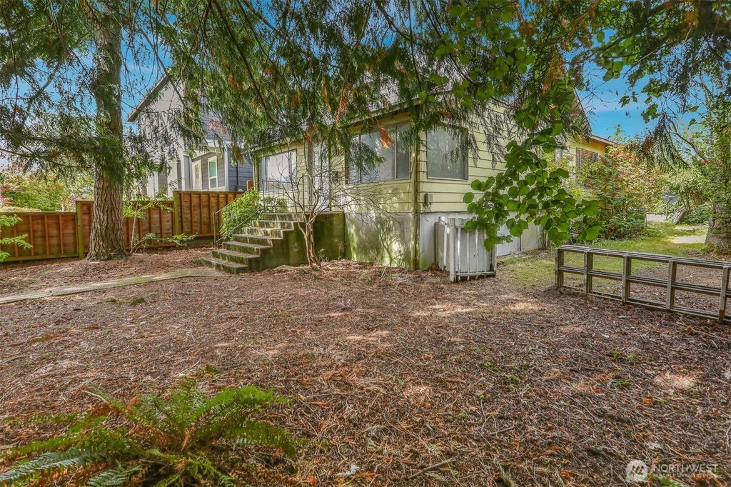 Photo of 1208 NW 77th Street, Seattle, WA 98117 (MLS # 2439283)