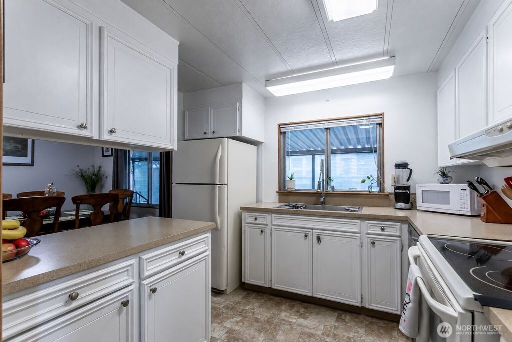 Photo of 1402 22nd Street NE #214, Auburn, WA 98002 (MLS # 2517135)