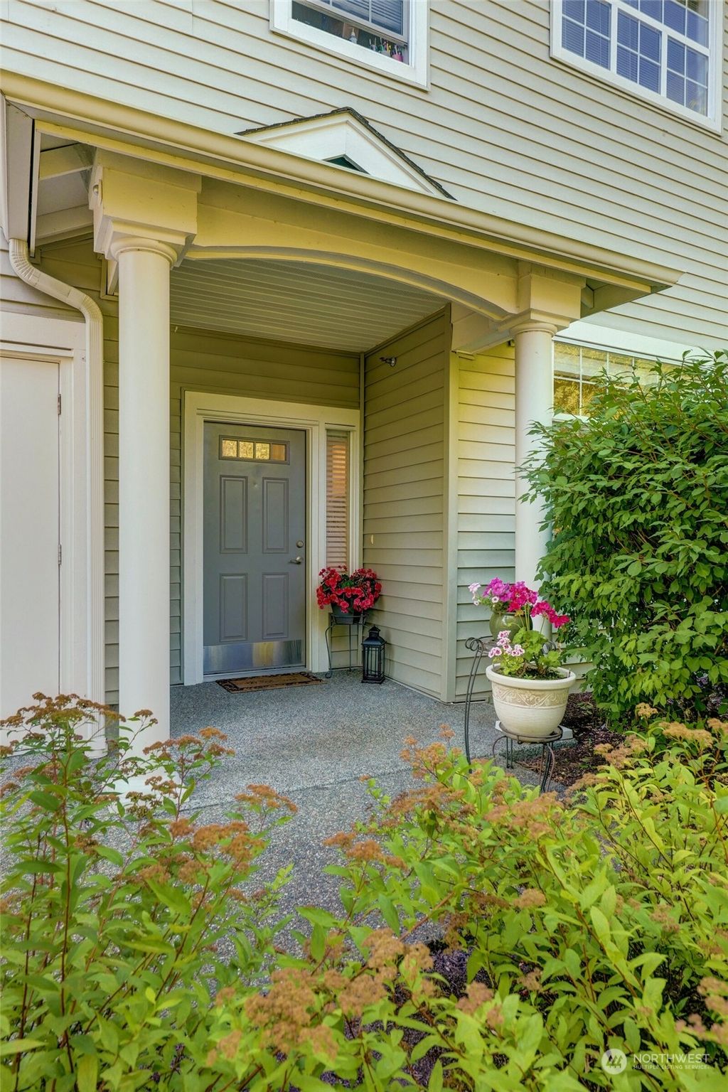 Photo of 1855 Trossachs Boulevard SE #502, Sammamish, WA 98075 (MLS # 2141664)