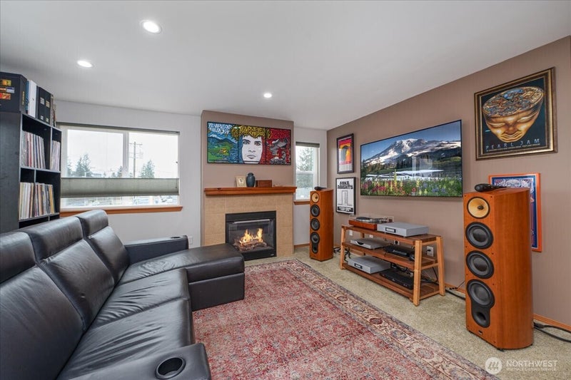 11532 15th Avenue NE 301