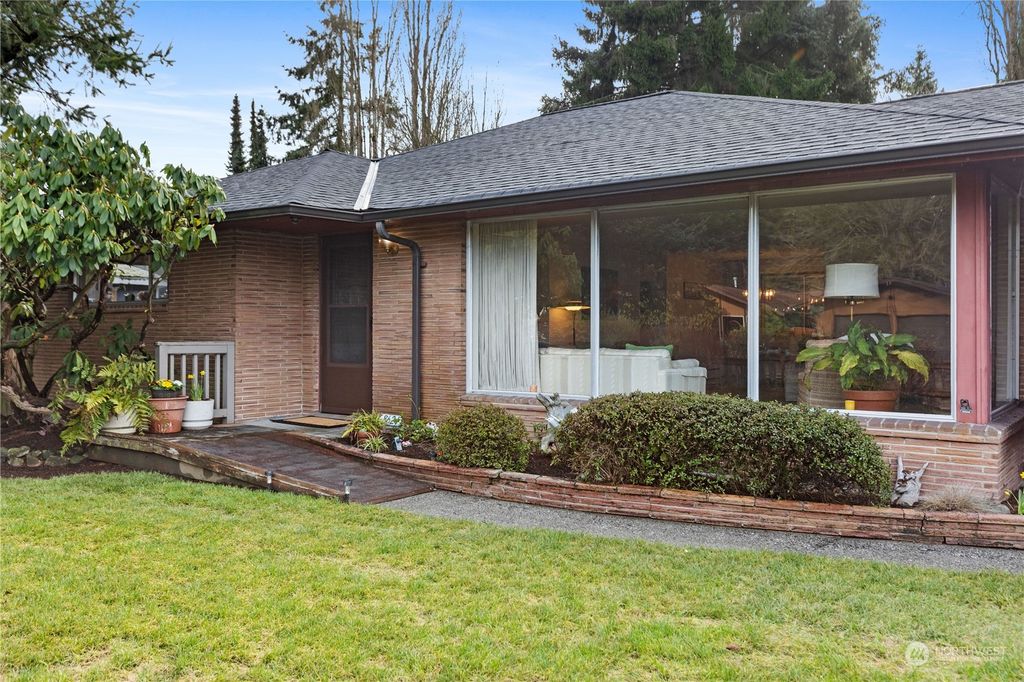 Photo of 8624 Holly Lane, Edmonds, WA 98026 (MLS # 2197138)