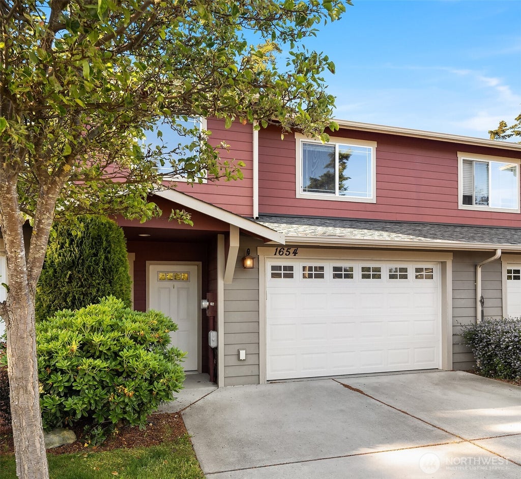 Photo of 1654 SW Stremler Drive, Oak Harbor, WA 98277 (MLS # 2566086)