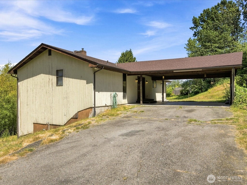 Photo of 13463 MacAdam Road S, Tukwila, WA 98168 (MLS # 2554543)
