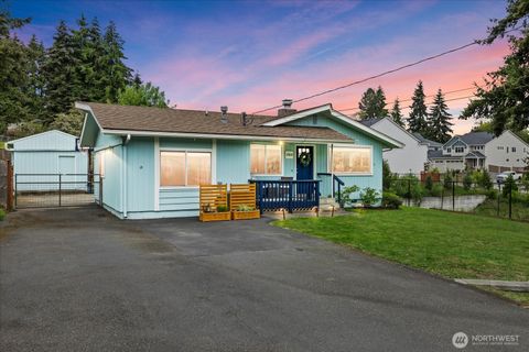 2018 5th Street SW, Puyallup, WA 98371 - MLS#: 2358816