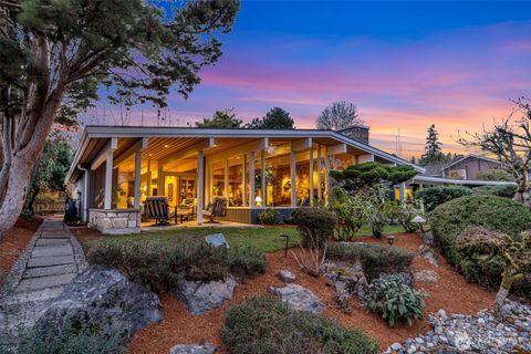 Photo of 6437 Hampton Road S, Seattle, WA 98118 (MLS # 2480927)