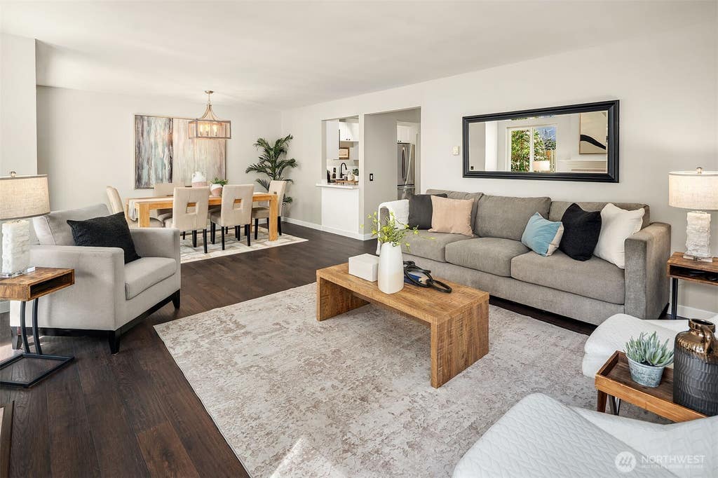 Photo of 1606 103rd Place NE #K5, Bellevue, WA 98004 (MLS # 2562491)