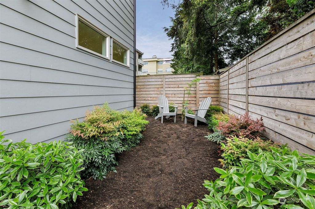 Photo of 1439 NE 120th Street, Seattle, WA 98125 (MLS # 2239064)