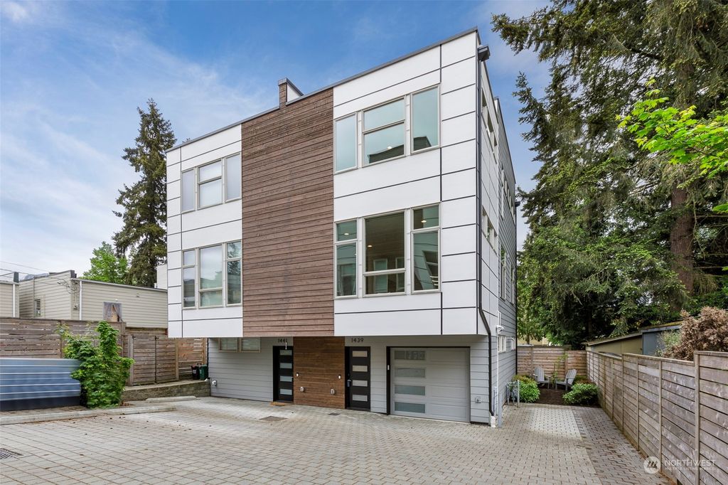 Photo of 1439 NE 120th Street, Seattle, WA 98125 (MLS # 2239064)