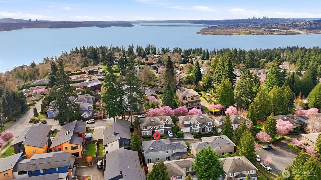 Photo of 11922 82nd Place NE, Kirkland, WA 98034 (MLS # 2490762)