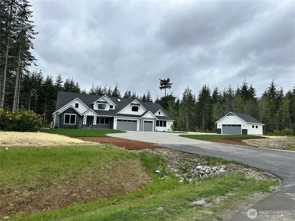 Photo of 7810 Hansen Court NW, Gig Harbor, WA 98335 (MLS # 2515412)