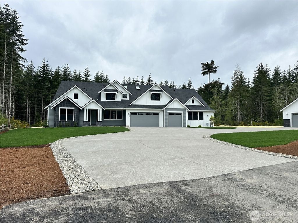 Photo of 7810 Hansen Court NW, Gig Harbor, WA 98335 (MLS # 2515412)