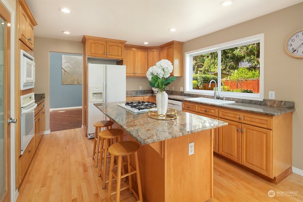 Photo of 11628 NE 65th Street, Kirkland, WA 98033 (MLS # 2228530)