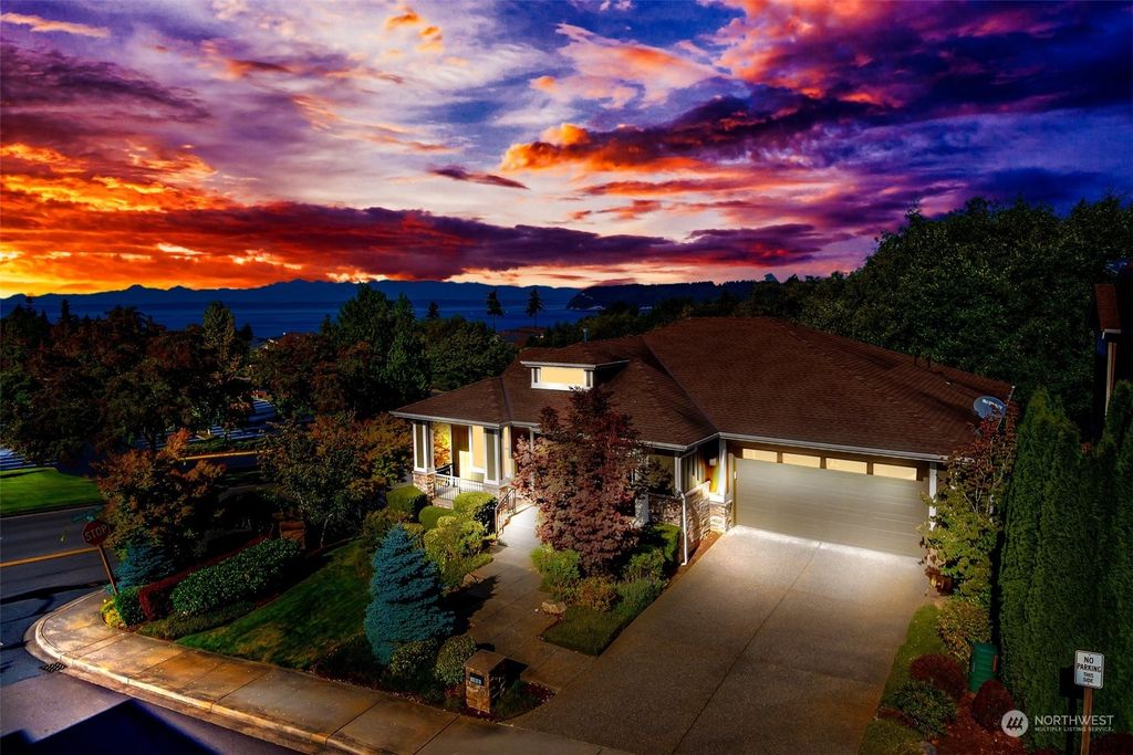 Photo of 11010 Vista Drive, Mukilteo, WA 98275 (MLS # 2014591)