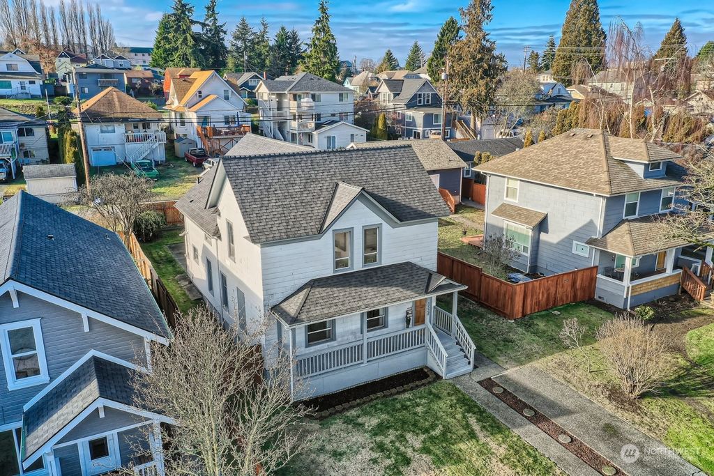 Photo of 3528 Lombard Avenue, Everett, WA 98201 (MLS # 2030094)